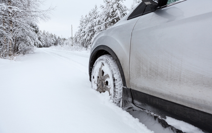 Chutes de neige : la garantie assistance de l’assurance auto en cas de panne ou d’accident